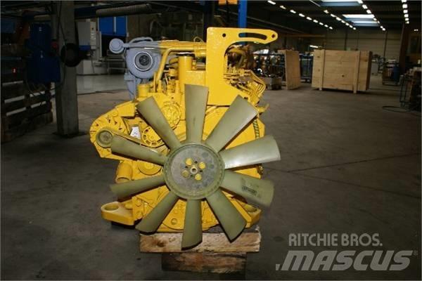 Komatsu SA4D102E Двигуни