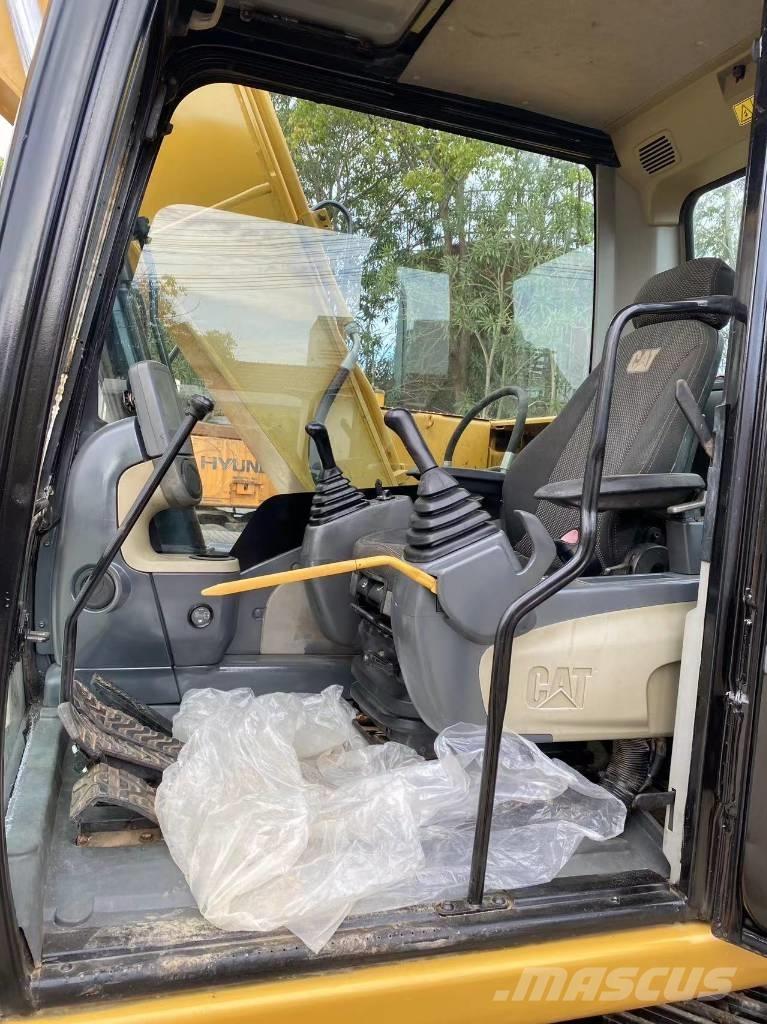 CAT 313 D Гусеничні екскаватори