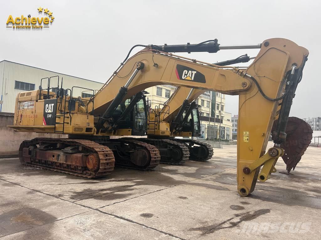 CAT 374 Гусеничні екскаватори