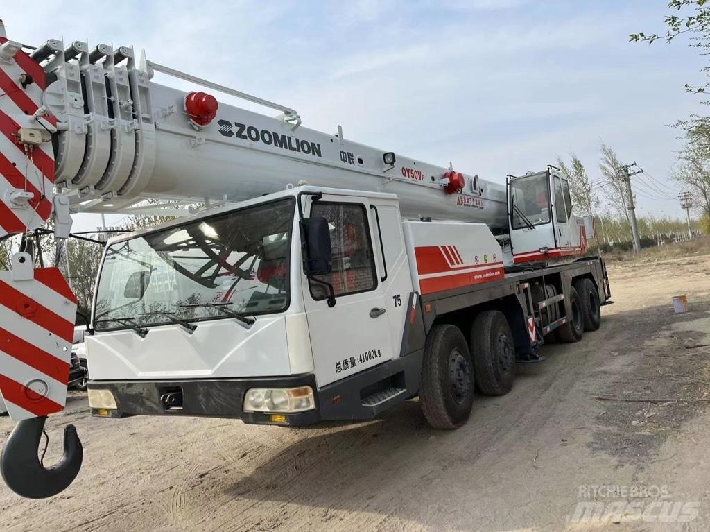 Zoomlion QY50V автокрани