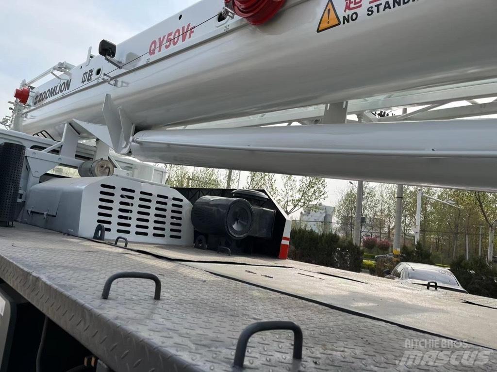 Zoomlion QY50V автокрани
