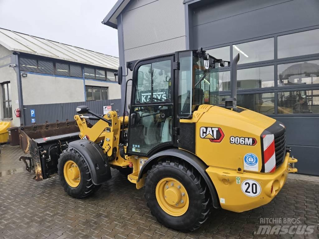 CAT 906M Фронтальні навантажувачі
