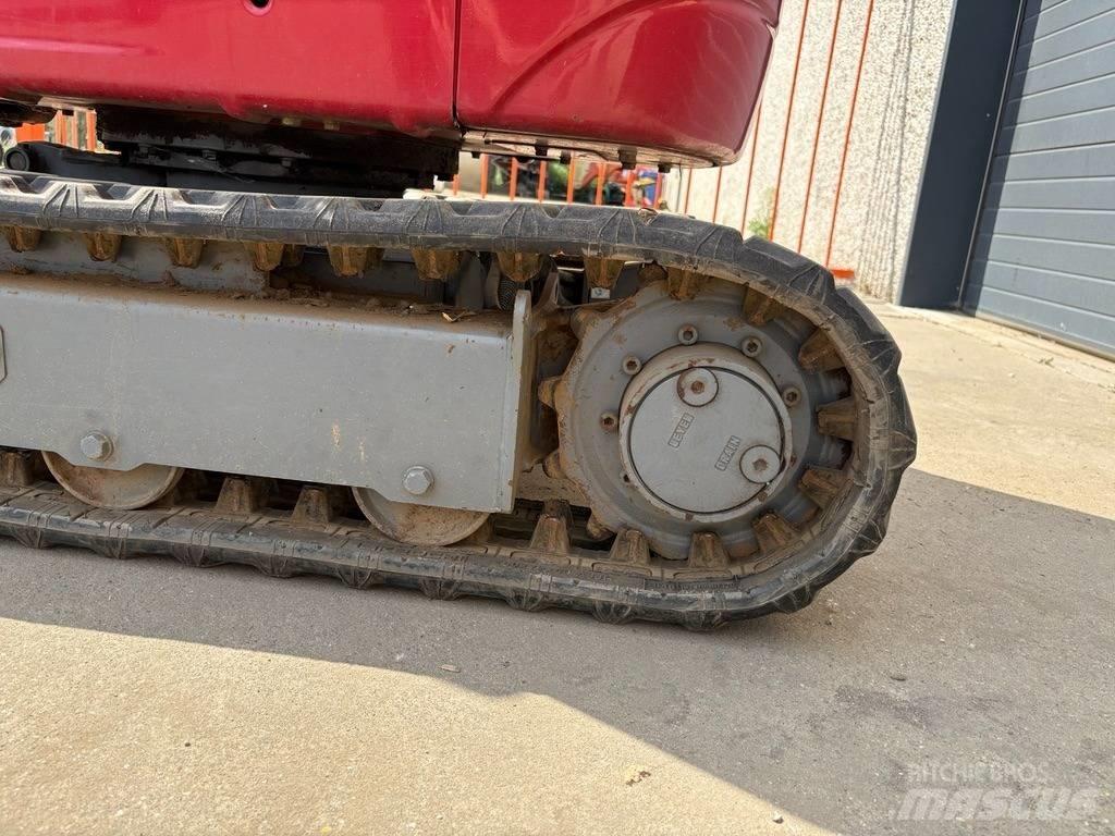Takeuchi TB 210 R Міні-екскаватори < 7т