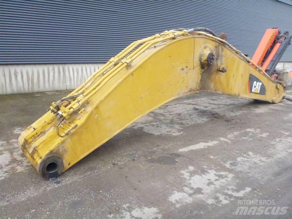 CAT 374 D, 297-7355 Бони і ковші