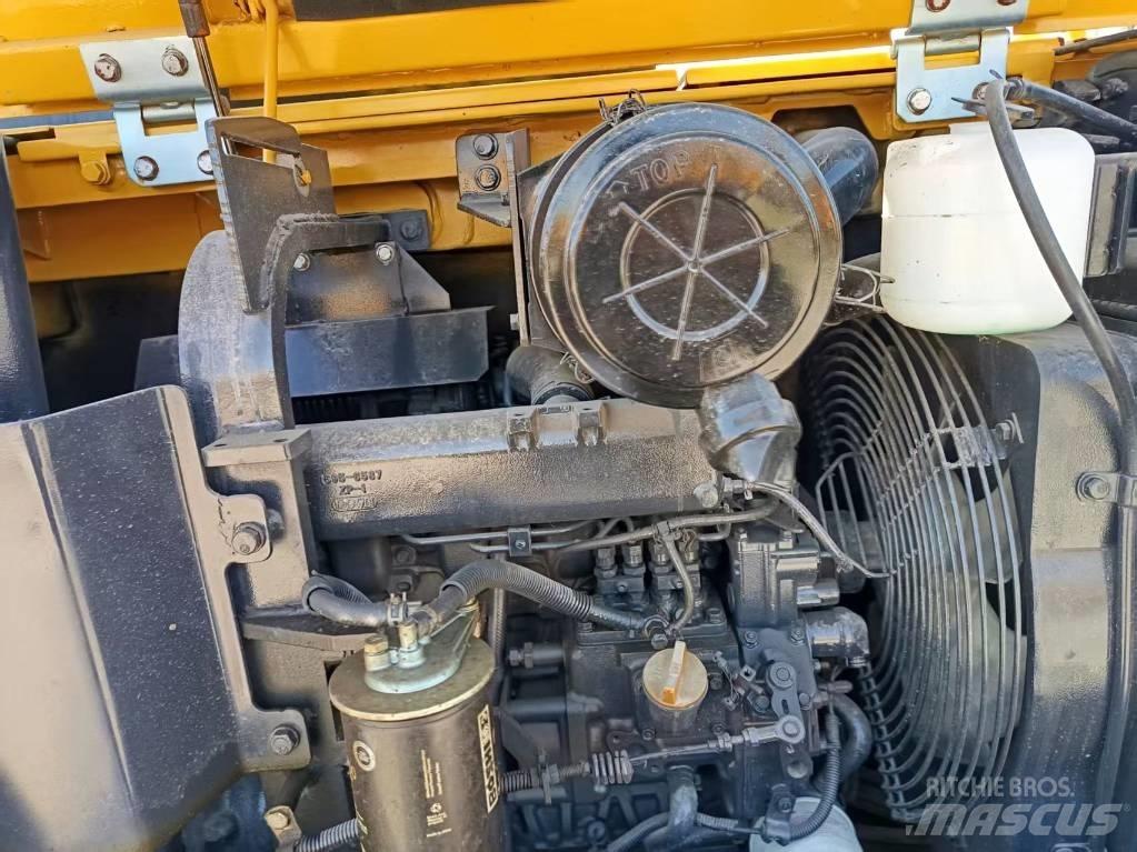 Komatsu PC56 Гусеничні екскаватори