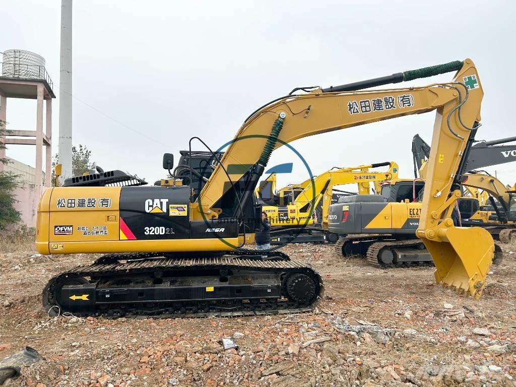 CAT 320 D2L Гусеничні екскаватори