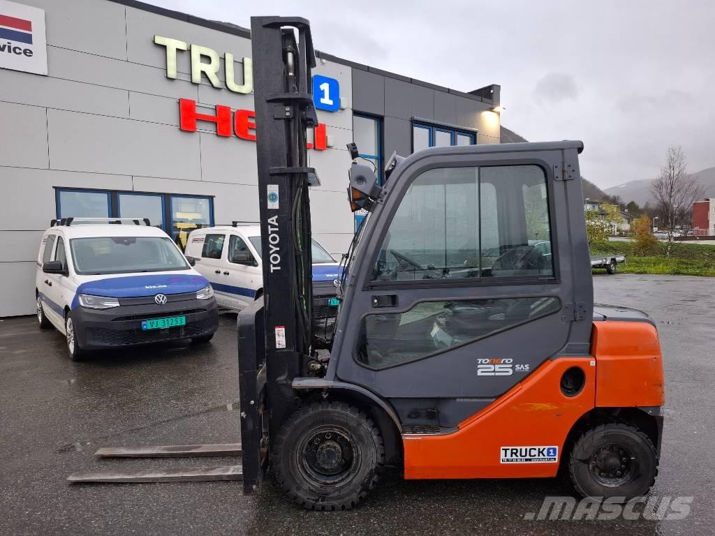 Toyota 02-8FDF25 Дизельні навантажувачі