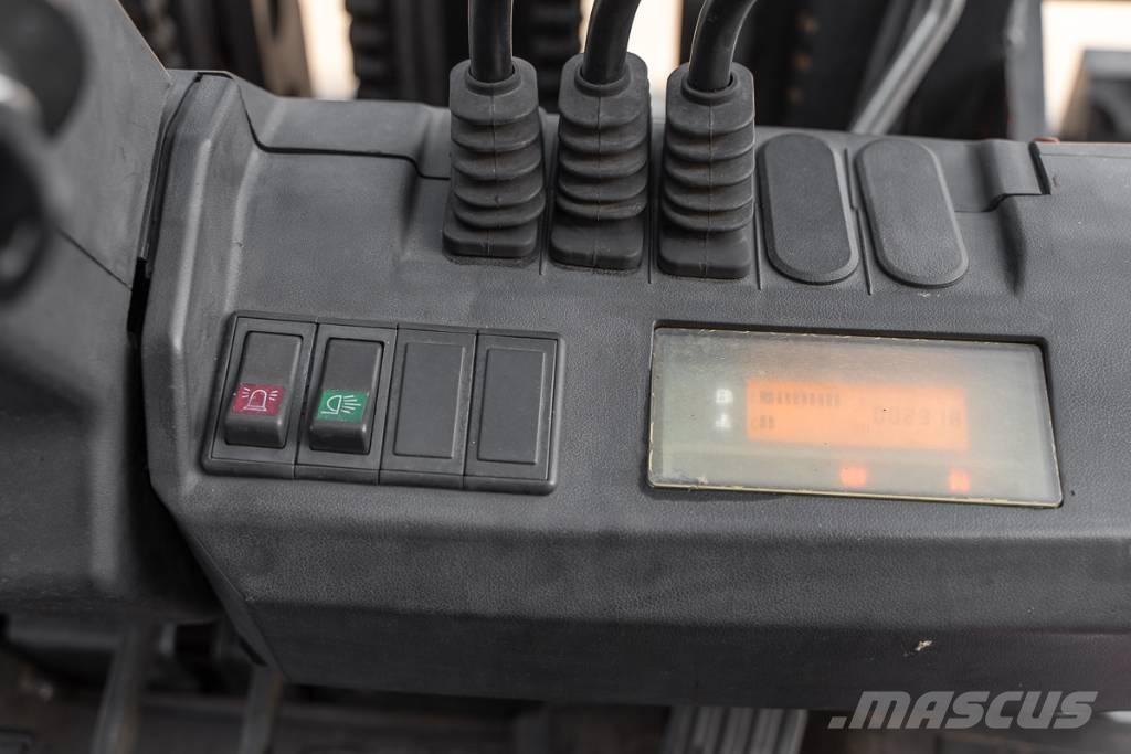 Manitou MI 35 D Дизельні навантажувачі