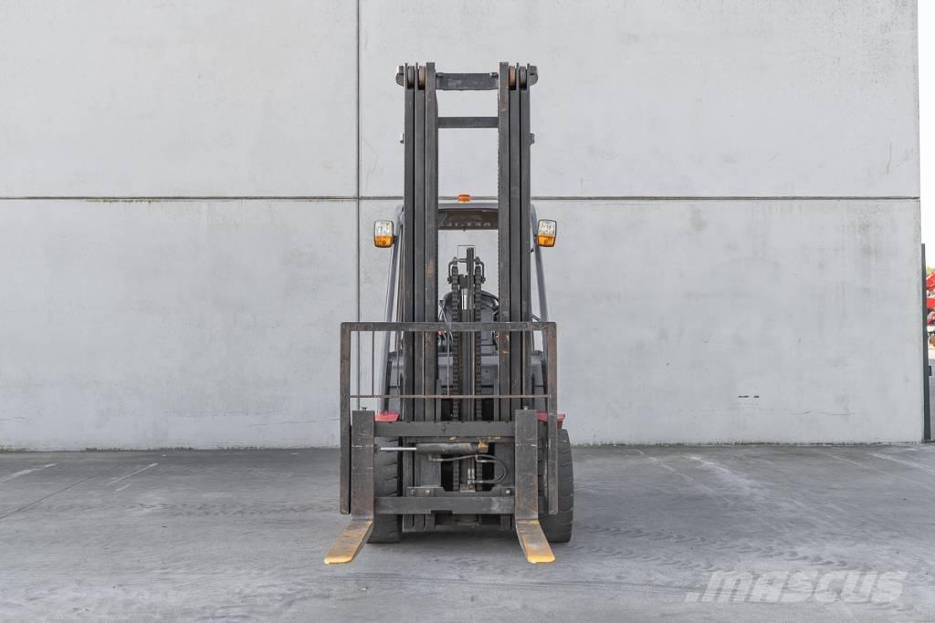 Manitou MI 35 D Дизельні навантажувачі