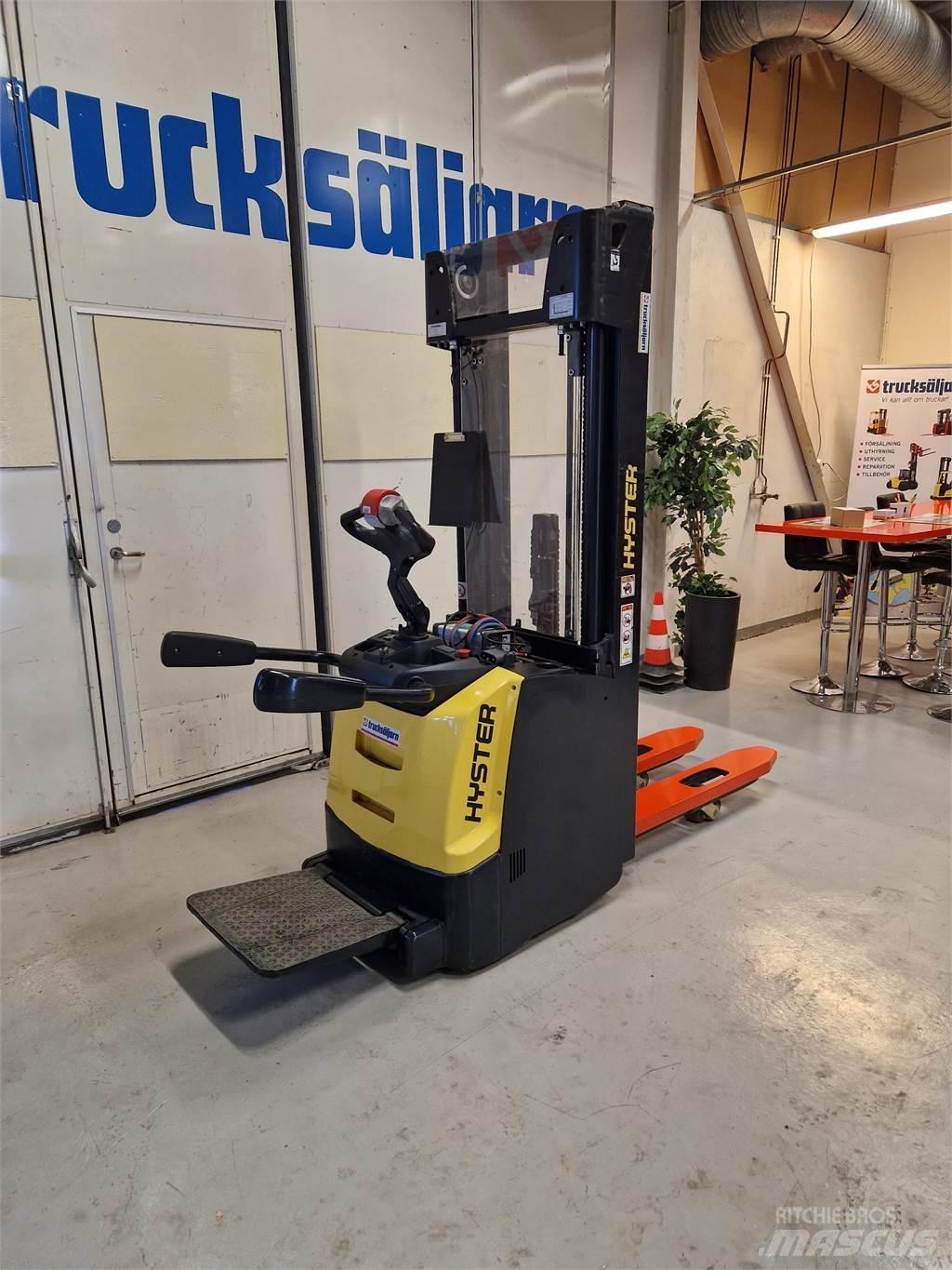 Hyster S1.4S IL Ручний візок