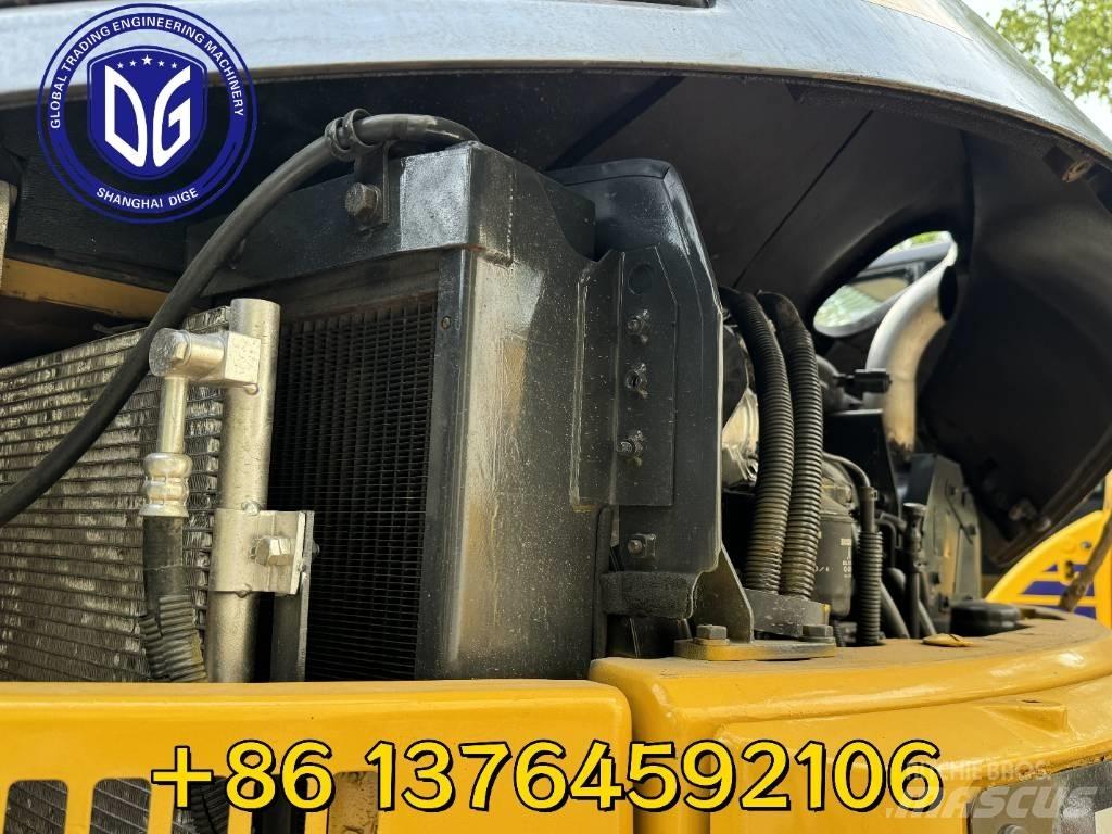 Komatsu PC78US Гусеничні екскаватори
