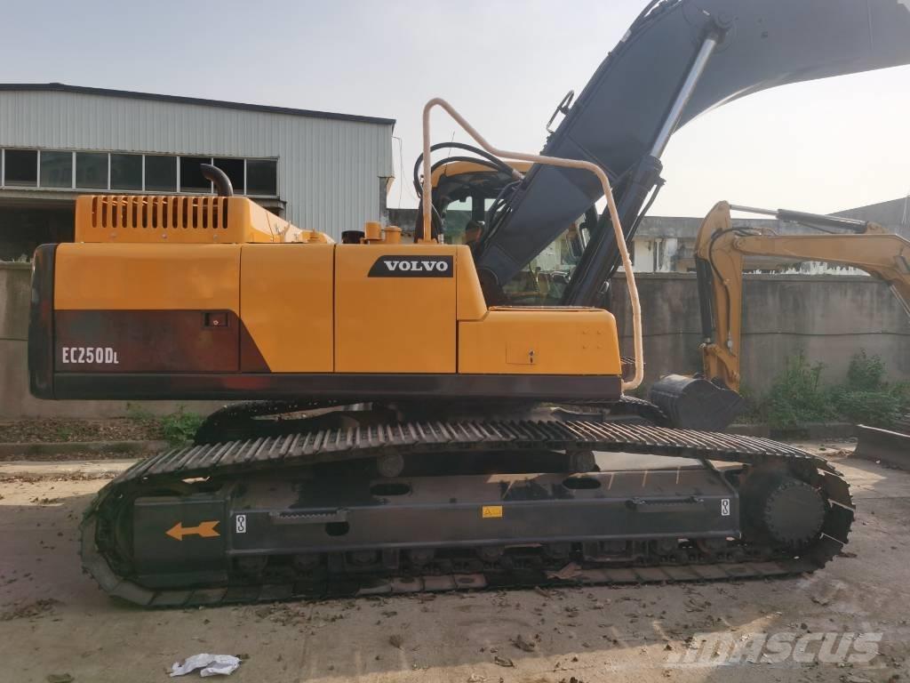 Volvo EC 250 D L Гусеничні екскаватори