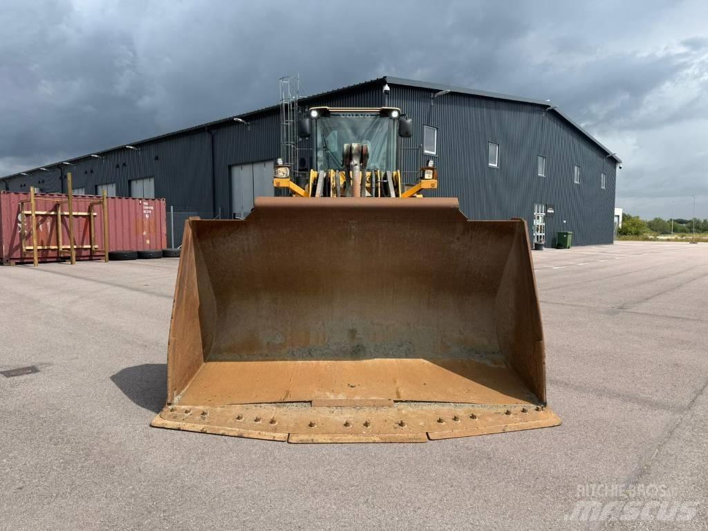Volvo L 180 G Фронтальні навантажувачі
