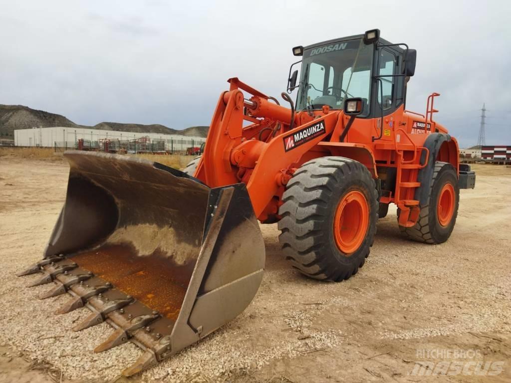 Doosan DL 300 Фронтальні навантажувачі