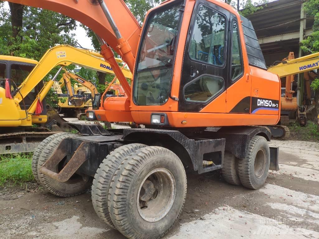 Doosan DH 150 W-7 Колісні екскаватори