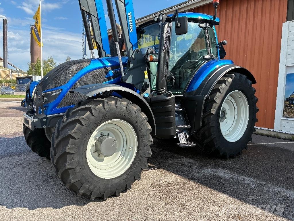 Valtra T 194 Versu Трактори