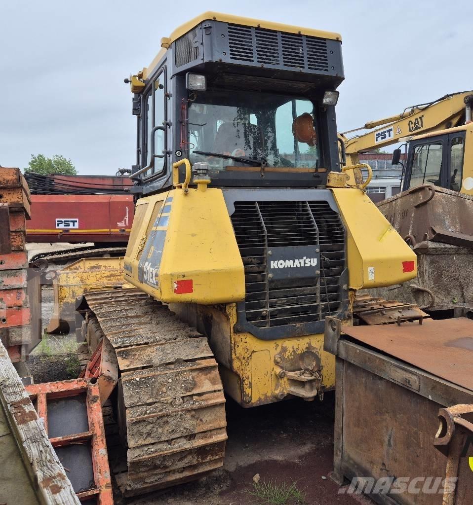 Komatsu D 51 EX-22 Гусеничні бульдозери
