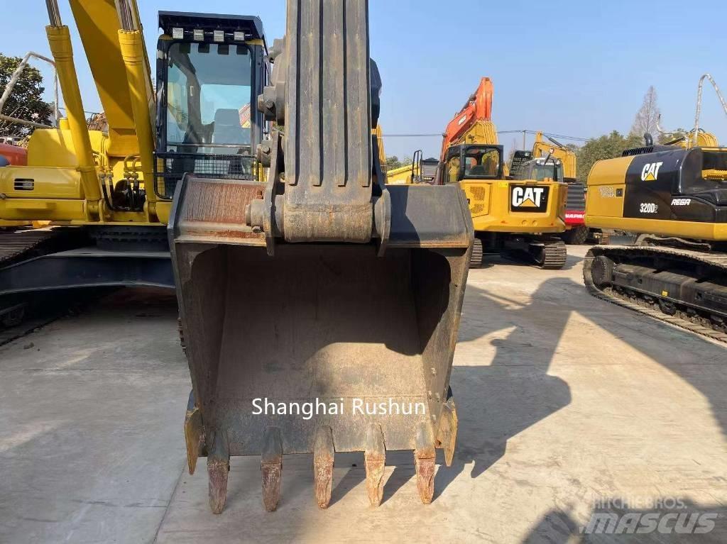 Volvo EC 220 Гусеничні екскаватори