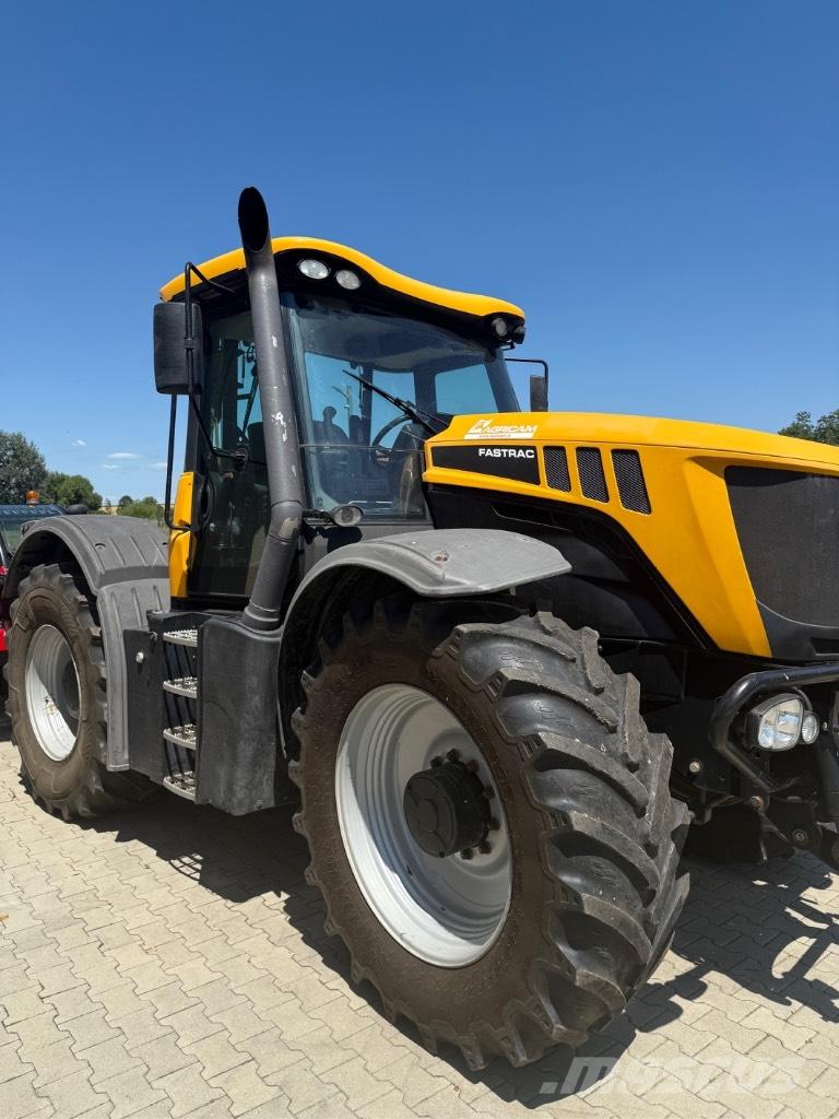JCB JCB Fastrack3230 Трактори