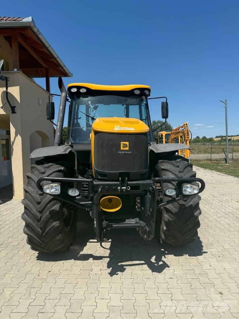 JCB JCB Fastrack3230 Трактори