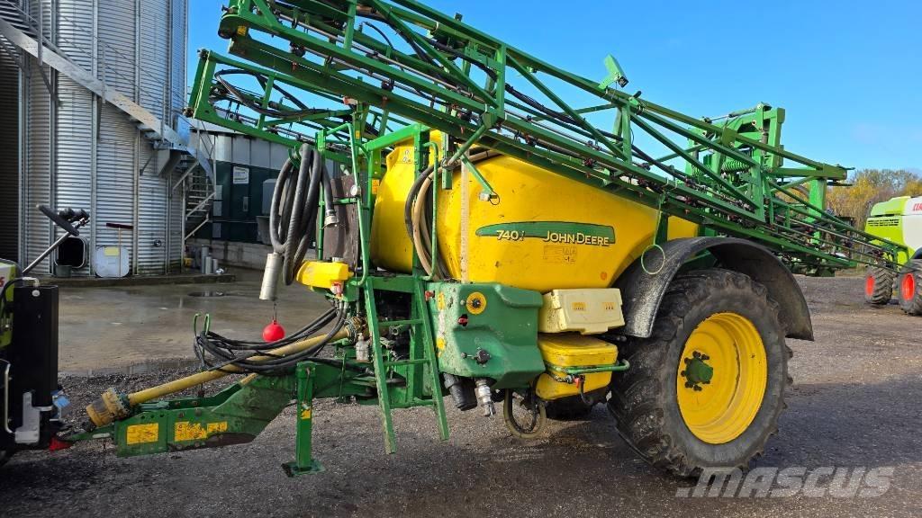 John Deere 740 i Причіпні обприскувачі