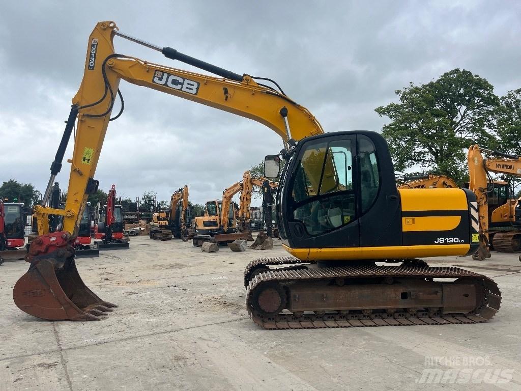 JCB JS 130 Гусеничні екскаватори