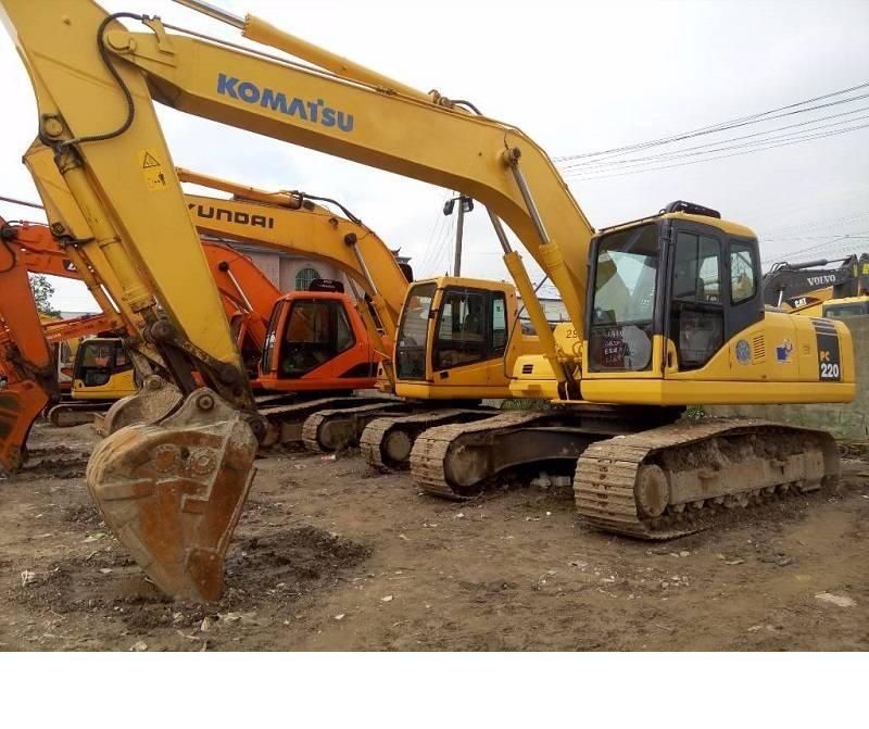 Komatsu pc220-7 Гусеничні екскаватори