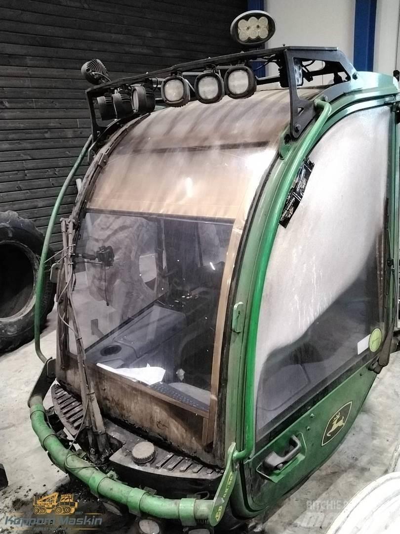 John Deere 1470g Кабіна