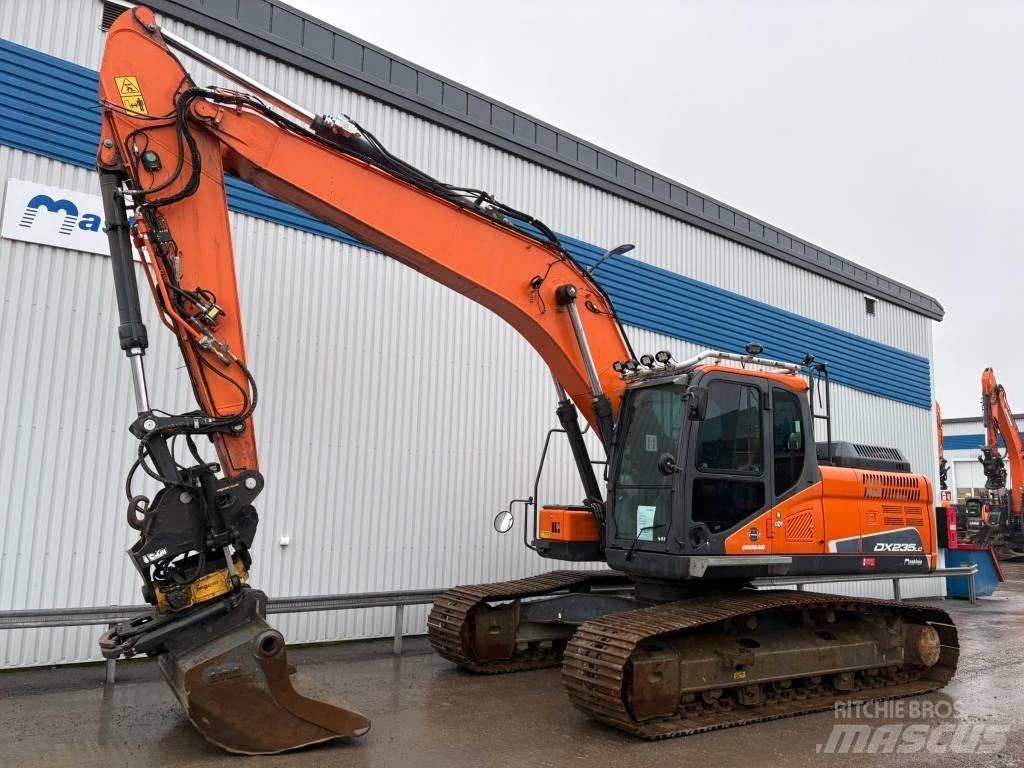 Doosan DX235LC-5 Гусеничні екскаватори