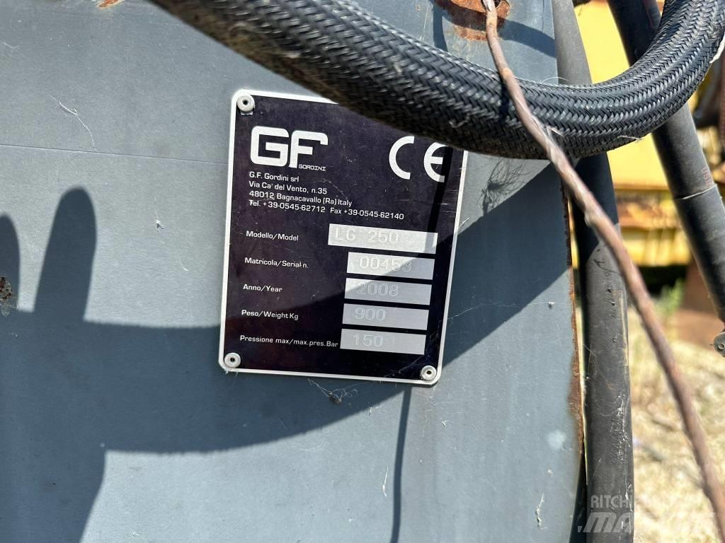 GF Gordoni LG250 Грейдери