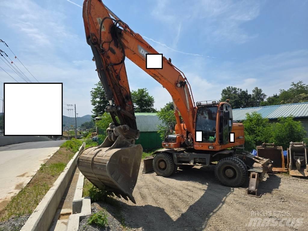 Doosan DX 210 W Колісні екскаватори