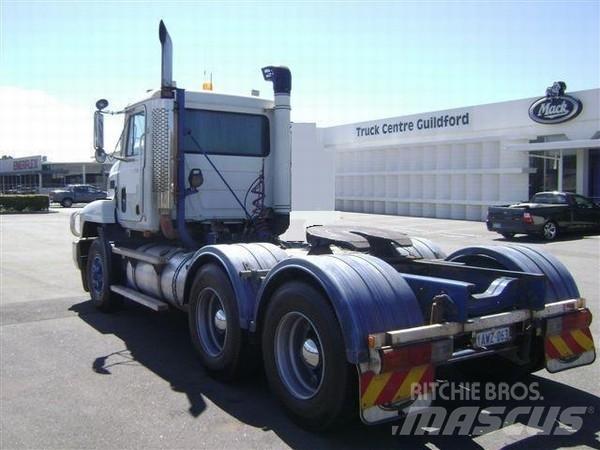 Mack Fleetliner Тягачі