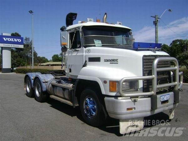 Mack Fleetliner Тягачі