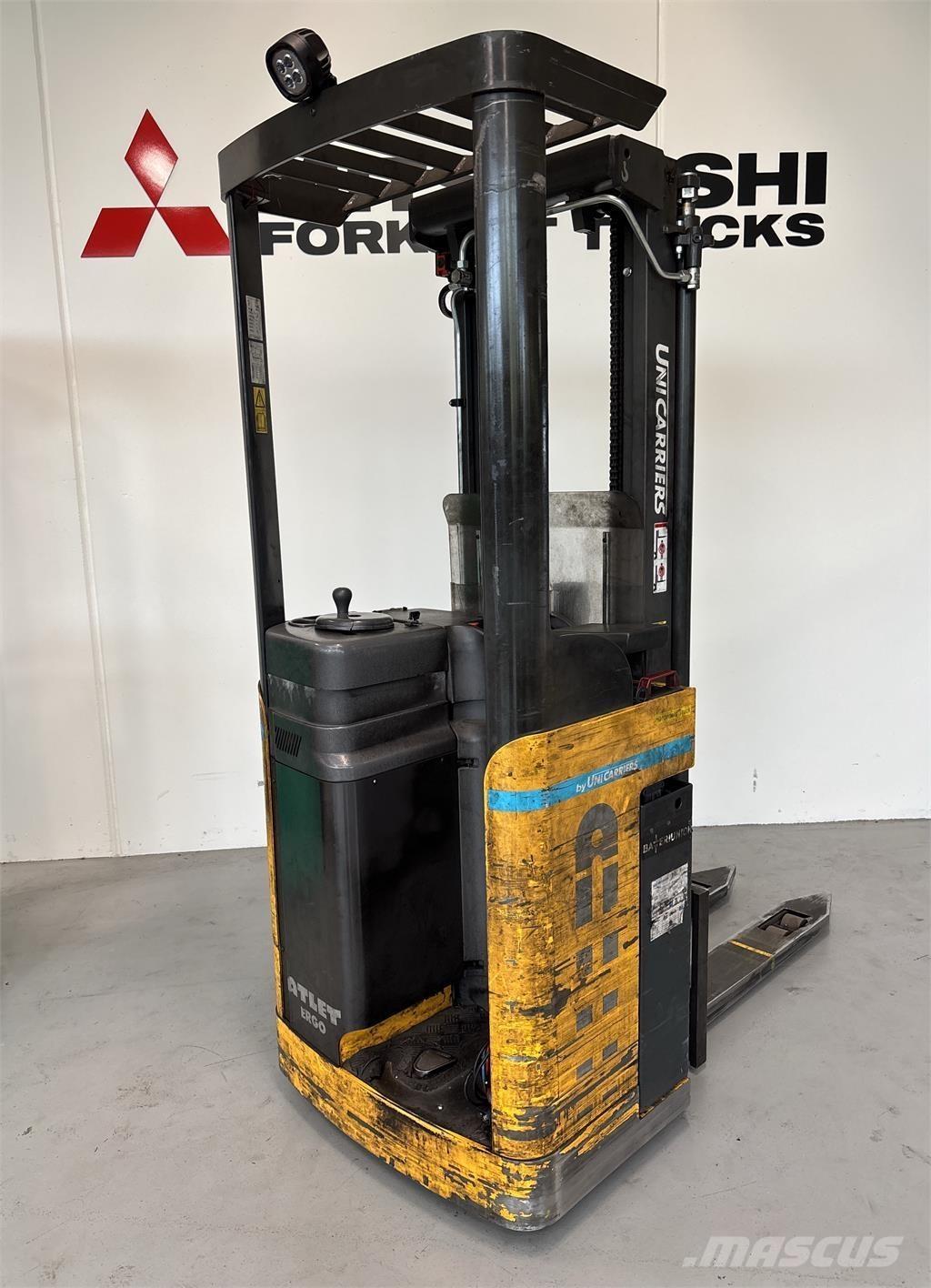 Atlet A160 Самохідні електроштабелери