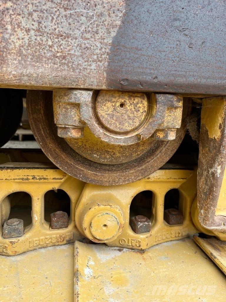 CAT D 6 T LGP Гусеничні бульдозери