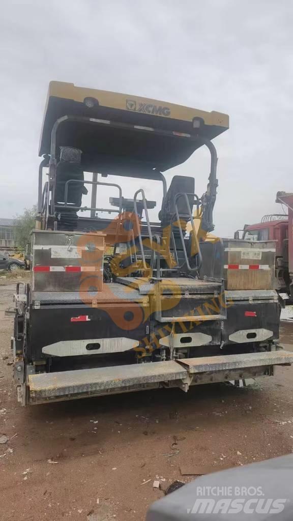 XCMG RP 903 Асфальтовкладачі