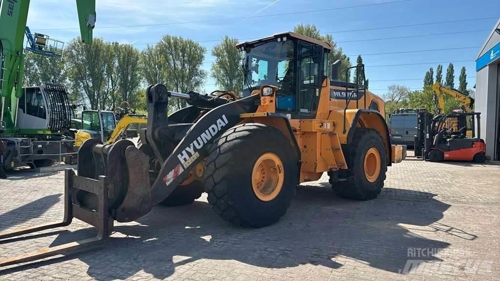 Hyundai HL970 Фронтальні навантажувачі