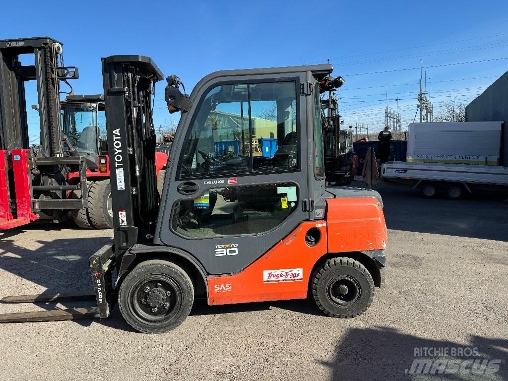 Toyota 02-8FDF30 Дизельні навантажувачі