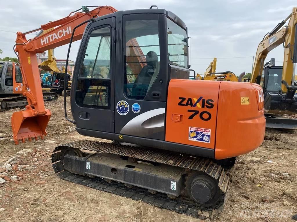 Hitachi ZX 70 Гусеничні екскаватори