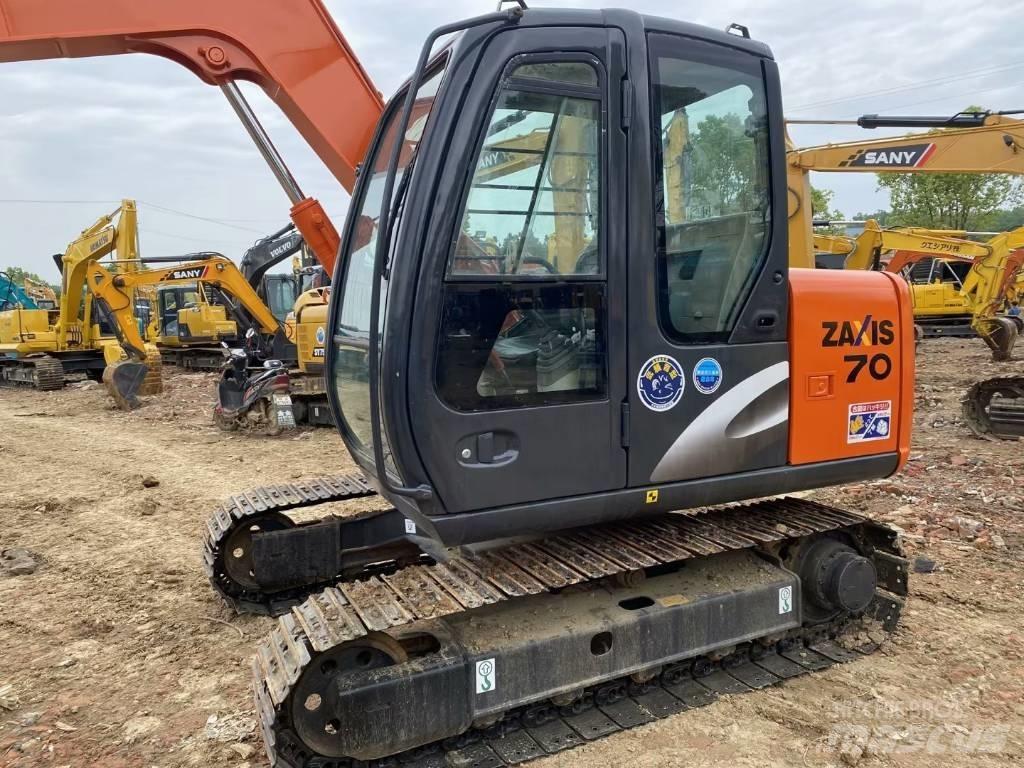 Hitachi ZX 70 Гусеничні екскаватори