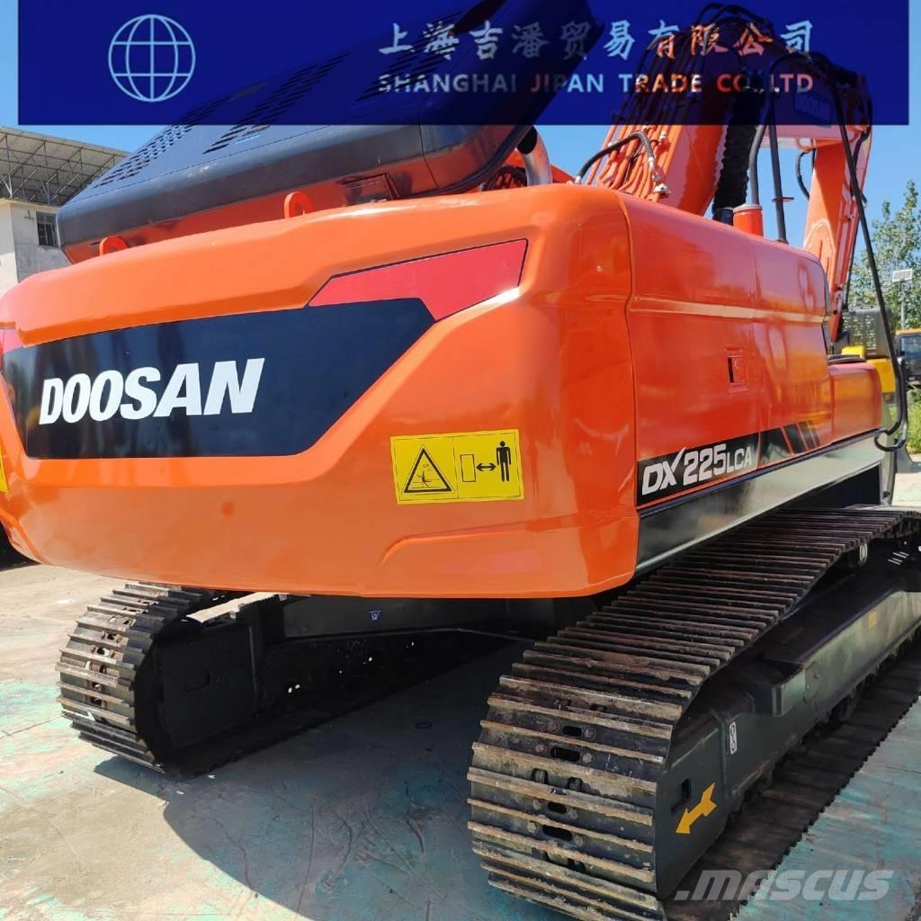 Doosan DX 225 Гусеничні екскаватори