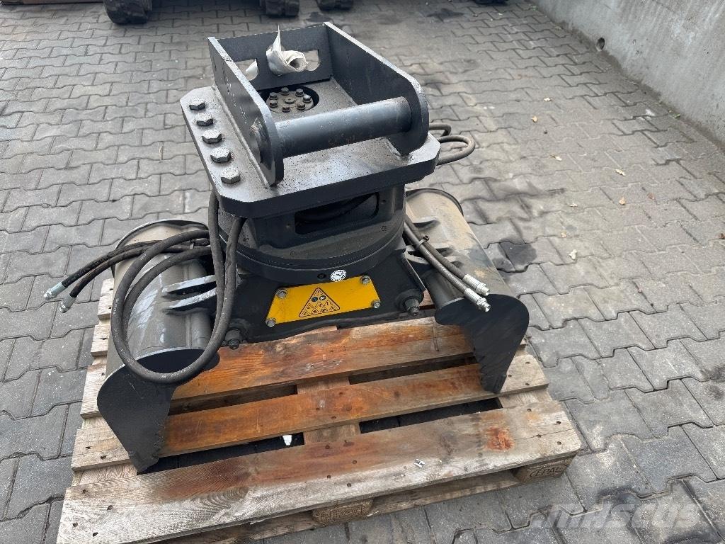 Mustang GRP 150 CH Грейфери