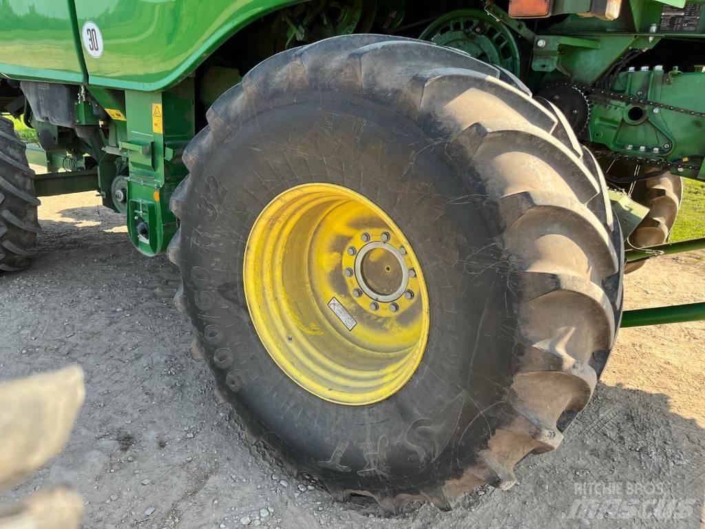 John Deere W 650 i Зернозбиральні комбайни