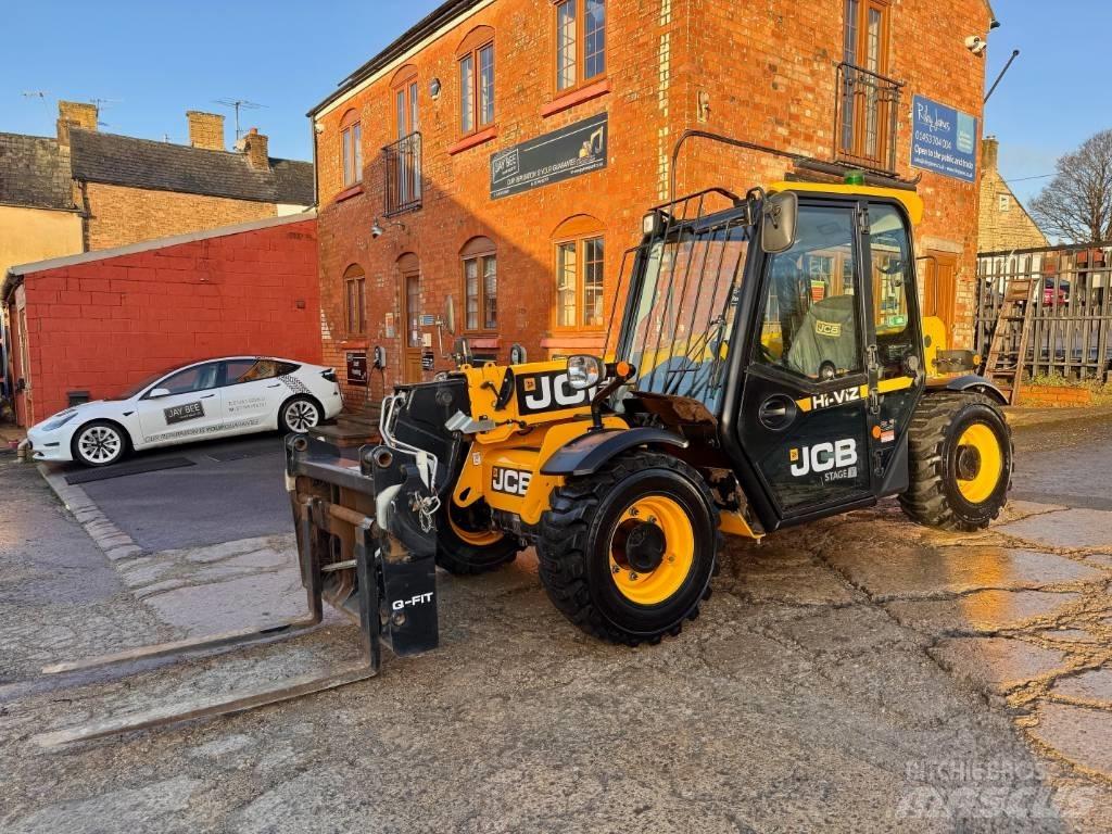 JCB 525-60 Телескопічні навантажувачі