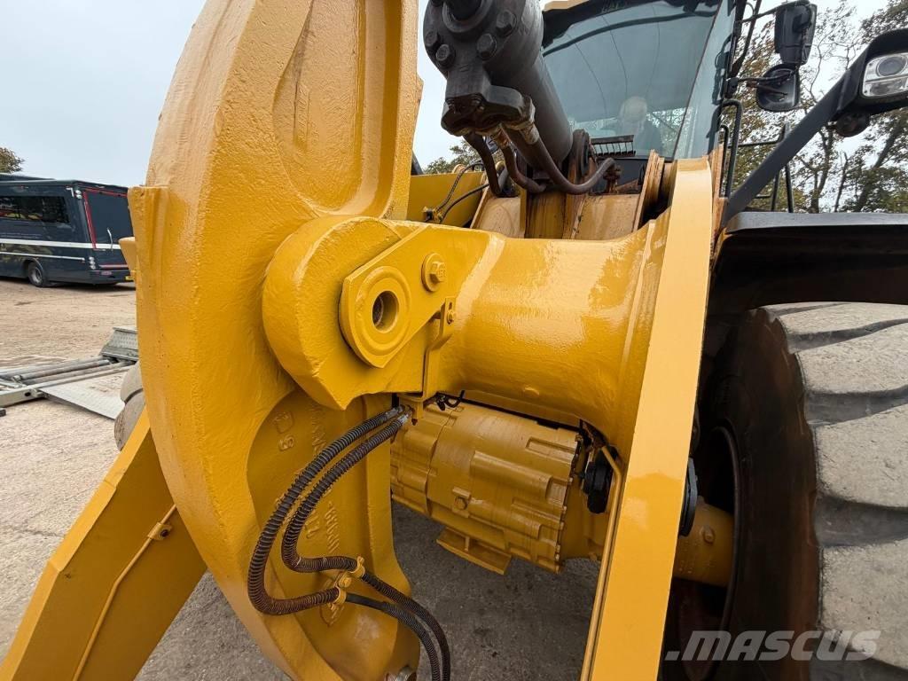 CAT 966 M Фронтальні навантажувачі