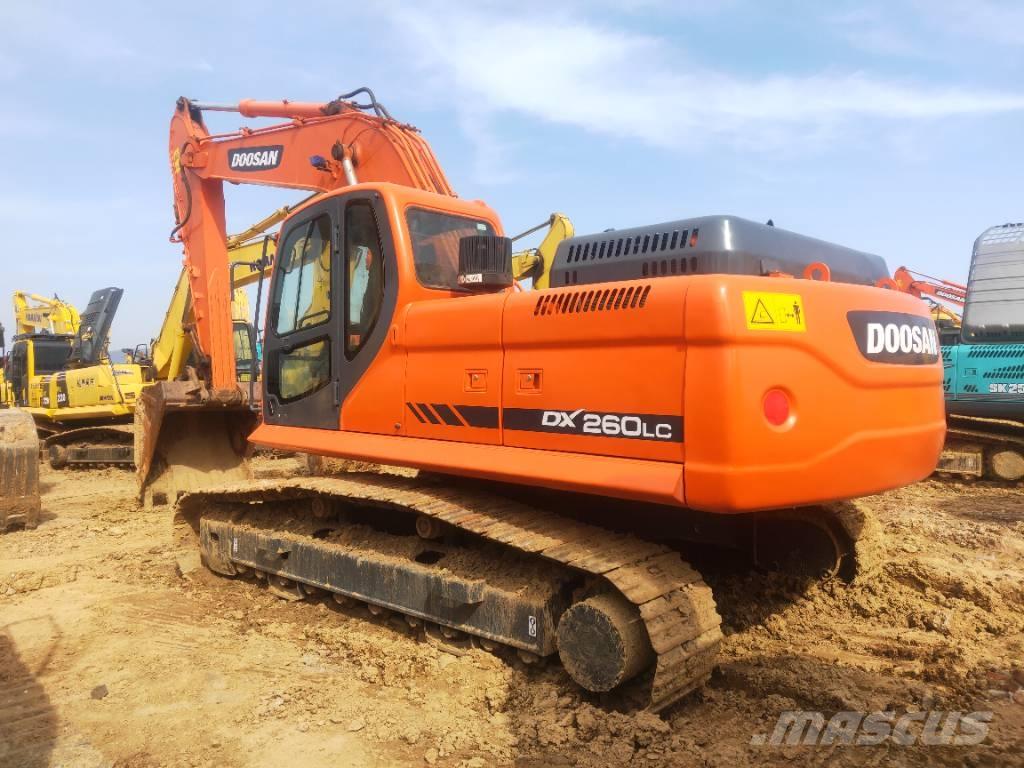 Doosan DX260LC Гусеничні екскаватори