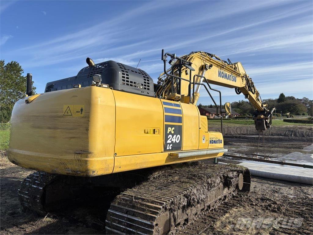 Komatsu PC240LC-11 Гусеничні екскаватори