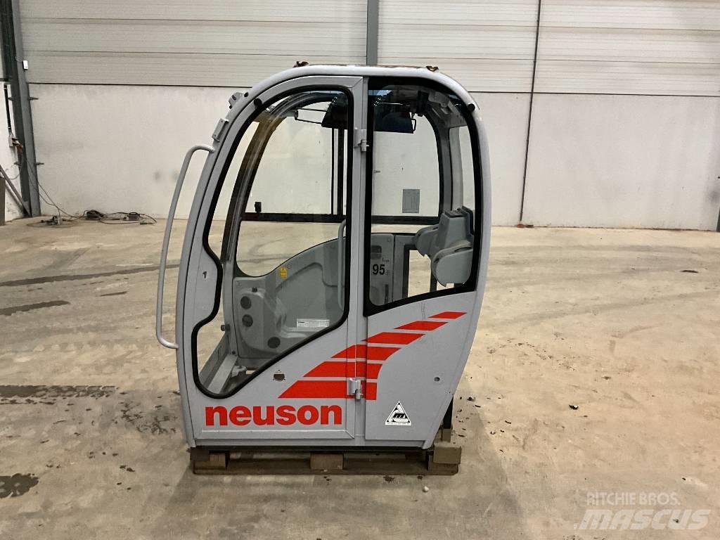 Neuson 2503 / 3503 Кабіна