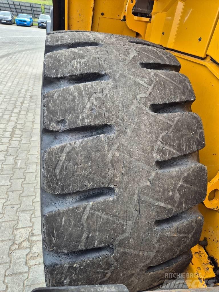 Volvo L 180 H Фронтальні навантажувачі
