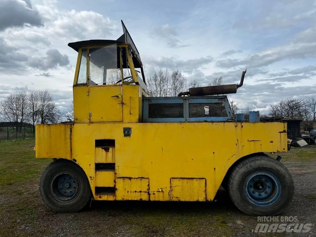 Hamm GRW 10 Пневматичні катки